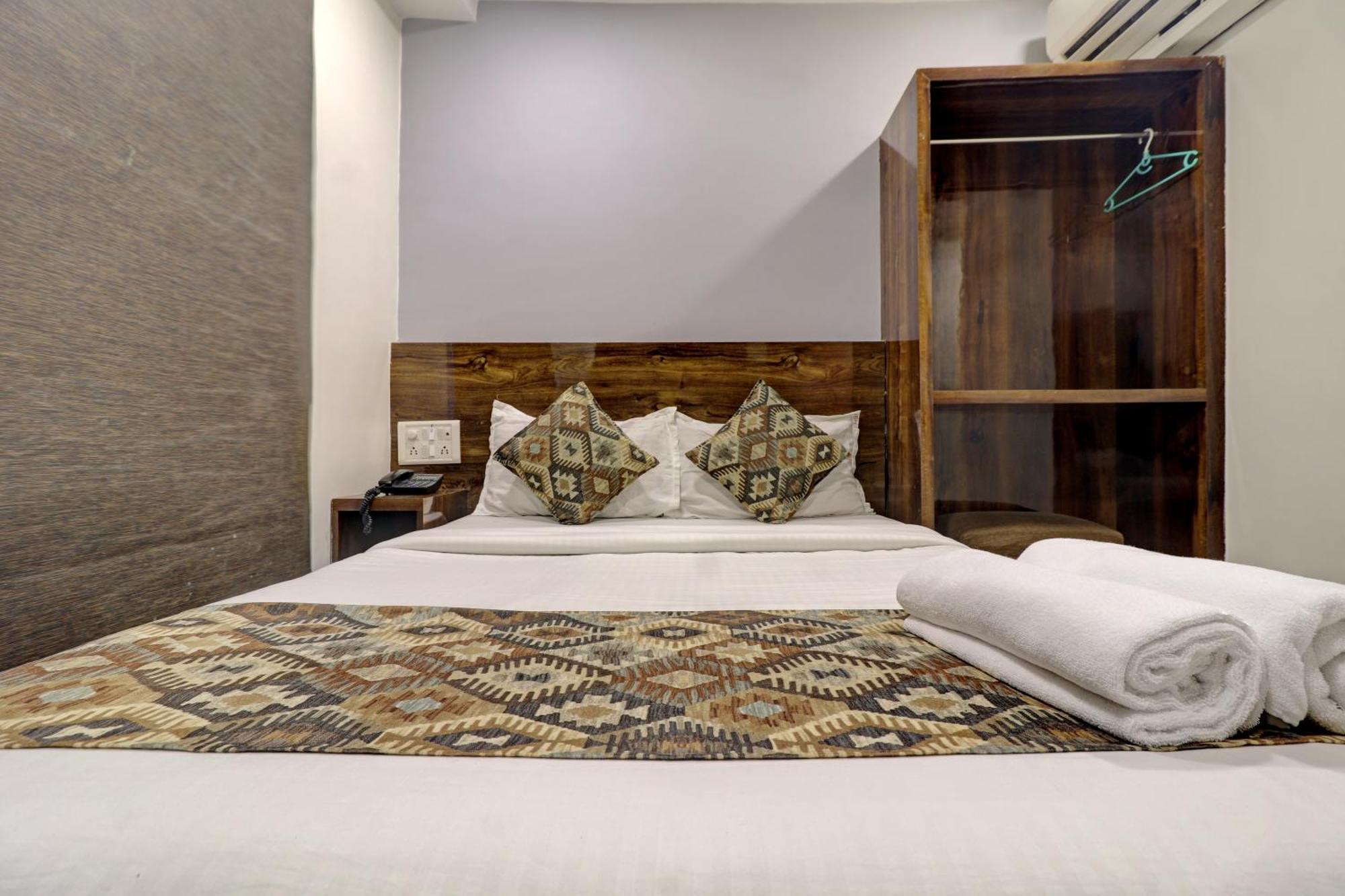Hotel Merry Gold Bombay Esterno foto